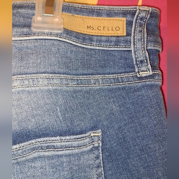 Women's Jeans - Picture 7 of 7